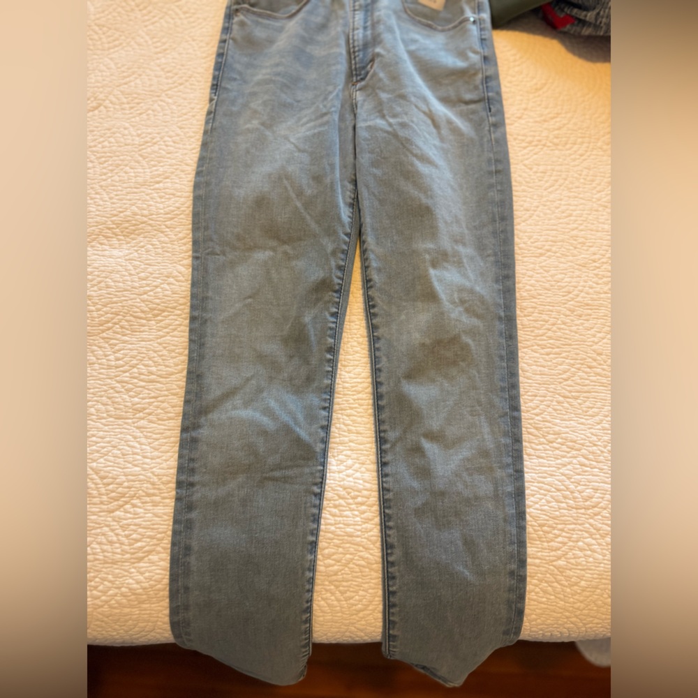 Abercrombie & Fitch Women's High Rise Jeans - Medium Blue